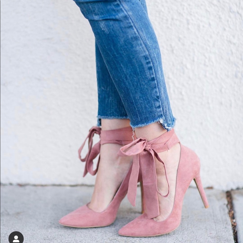 QUPID POINTED TOE HEEL W/ ANKLE TIES